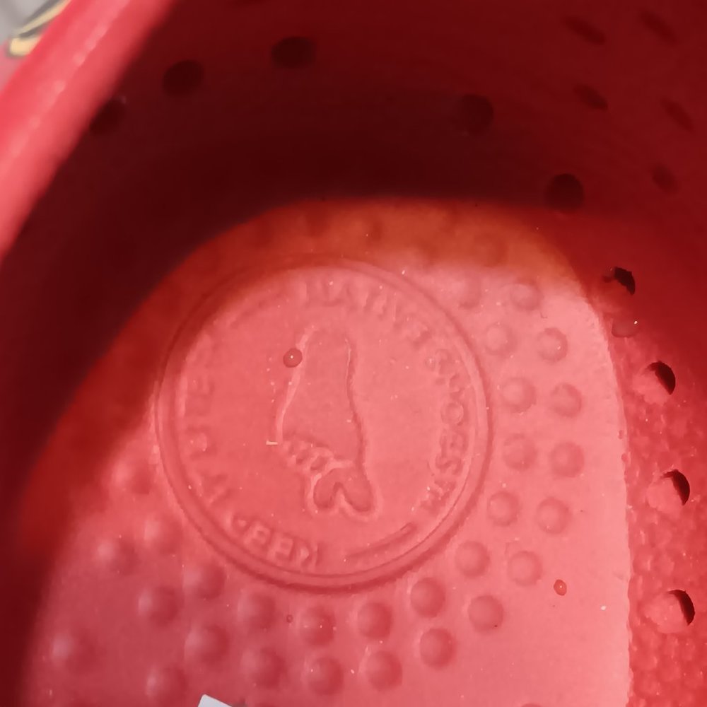 Disney X Native Minnie Mouse Shoes Womens Size 8 Red Slip On Waterproof Sneakers - Picture 10 of 15